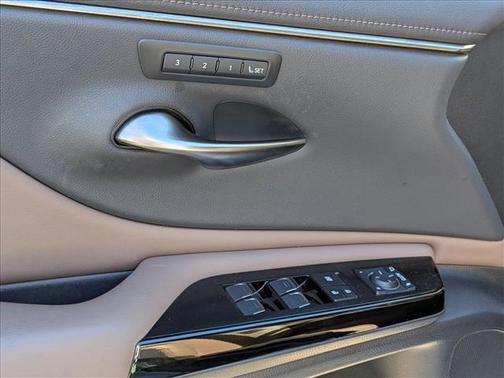 2022 Lexus ES 350 Base