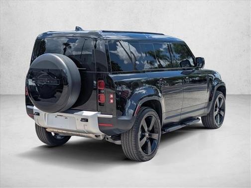 2024 Land Rover Defender 110 P300