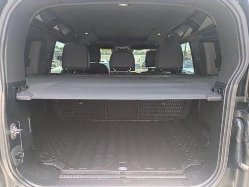 2024 Land Rover Defender 110 P300