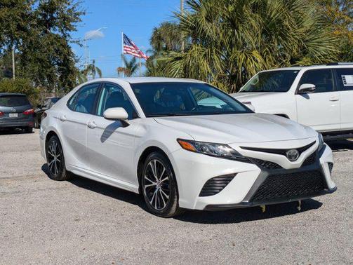 2019 Toyota Camry SE
