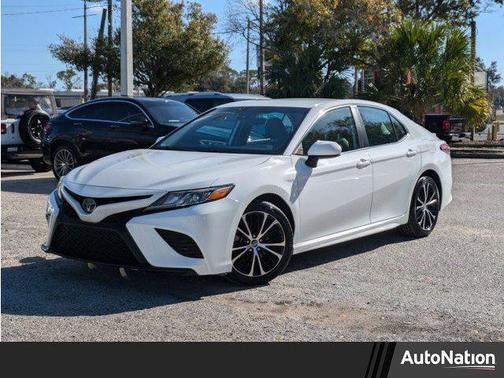 2019 Toyota Camry SE