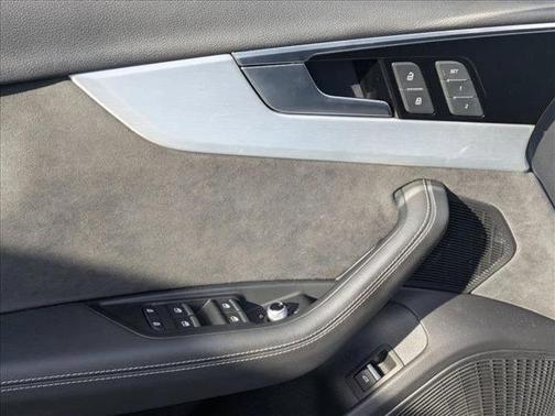 2022 Audi A4 45 S line Premium Plus