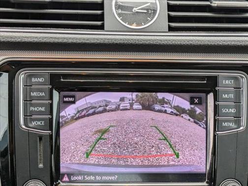 2017 Volkswagen Passat 1.8T R-Line w/Comfort