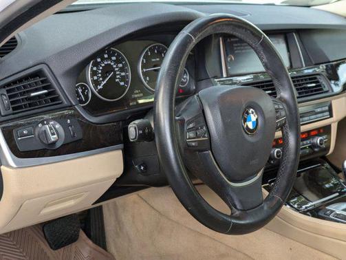 2015 BMW 528 528i