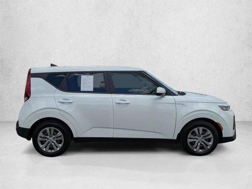 Snow White Pearl 2021 Kia Soul LX