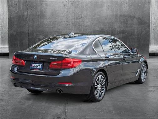 2019 BMW 530 530i