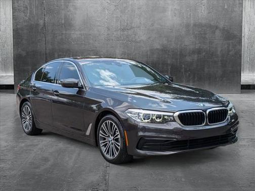 2019 BMW 530 530i