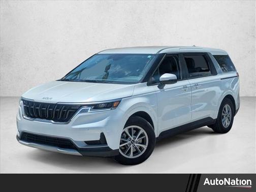 Snow White Pearl 2024 Kia Carnival LX