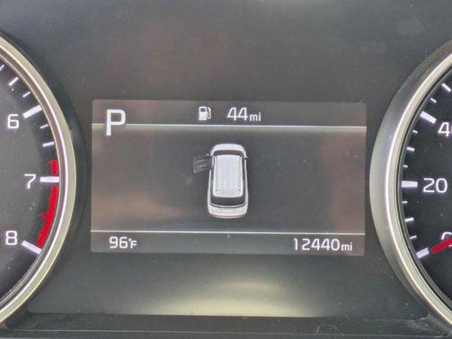 Snow White Pearl 2024 Kia Carnival LX