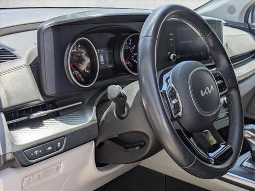 Snow White Pearl 2024 Kia Carnival LX