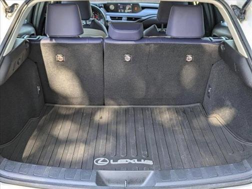 2022 Lexus UX 200 Base
