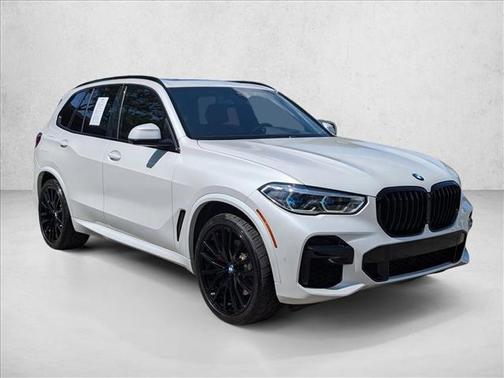 Mineral White Metallic 2022 BMW X5 sDrive40i
