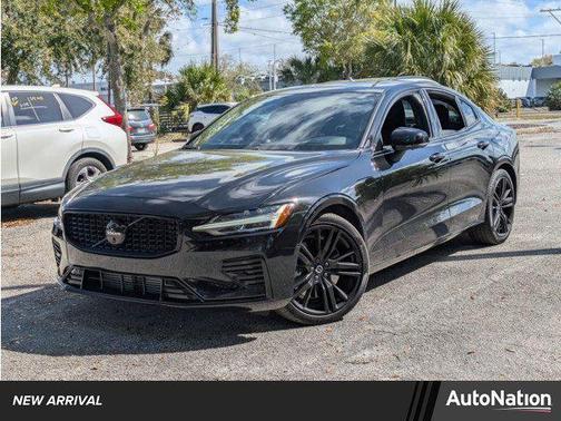 2024 Volvo S60 Recharge Plug-In Hybrid T8 Ultimate Black Edition