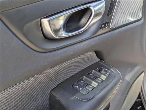 2024 Volvo S60 Recharge Plug-In Hybrid T8 Ultimate Black Edition