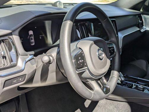 2024 Volvo S60 Recharge Plug-In Hybrid T8 Ultimate Black Edition