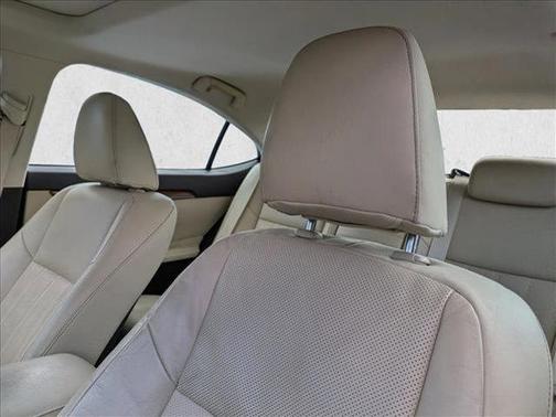 2017 Lexus ES 300h Base