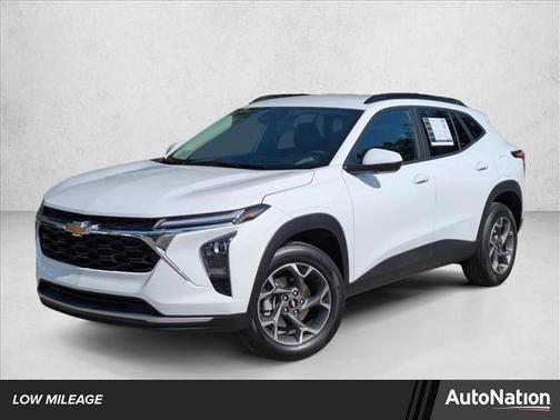 Summit White 2026 Chevrolet Trax LT