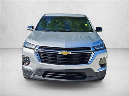 Silver Ice Metallic 2022 Chevrolet Traverse LS