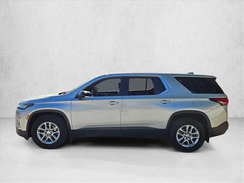 Silver Ice Metallic 2022 Chevrolet Traverse LS