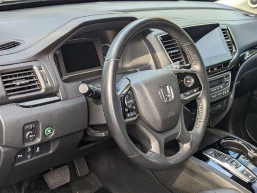 2022 Honda Pilot Touring 8-Passenger