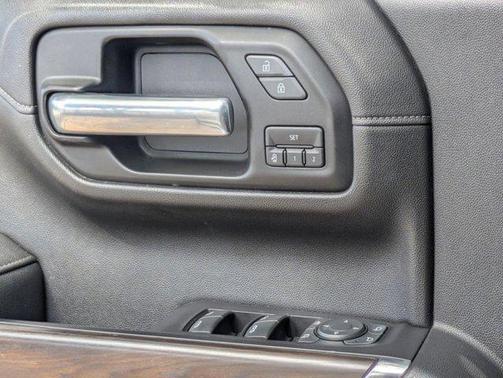 White Frost Tricoat 2019 GMC Sierra 1500 SLT