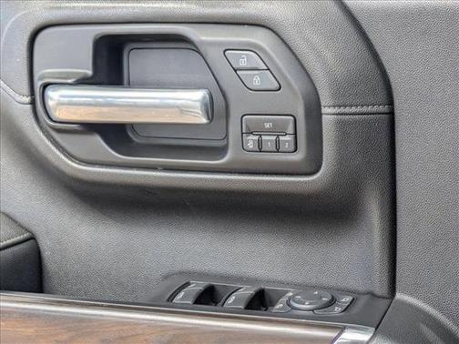 White Frost Tricoat 2019 GMC Sierra 1500 SLT