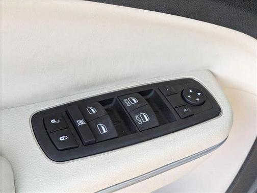 2022 Chrysler 300 Touring