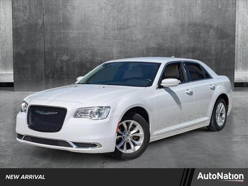 2022 Chrysler 300 Touring