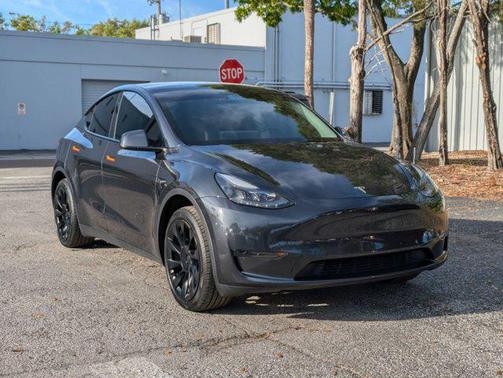 2024 Tesla Model Y Long Range Single Motor Rear-Wheel Drive