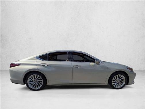 2022 Lexus ES 350 Ultra Luxury