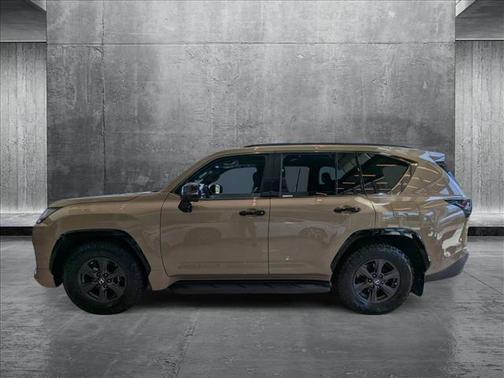 2025 Lexus LX 700h Overtrail