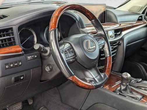 2016 Lexus LX 570 Base
