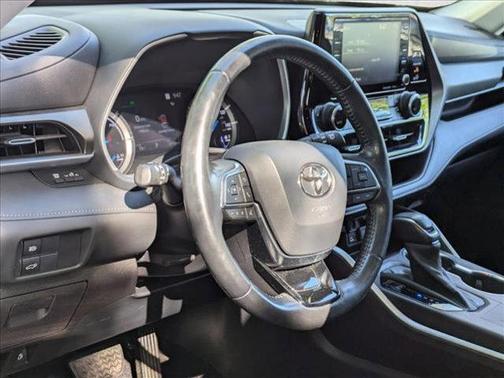 2020 Toyota Highlander Hybrid XLE