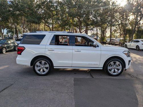 2024 Ford Expedition Platinum
