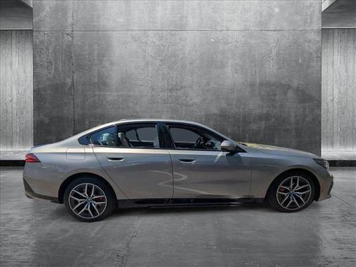 2024 BMW i5 eDrive40