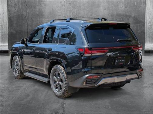 2025 Lexus LX 700h Overtrail