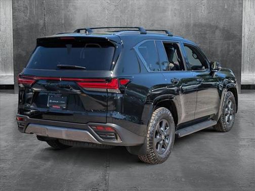 2025 Lexus LX 700h Overtrail