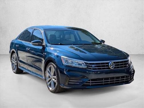 2018 Volkswagen Passat 2.0T R-Line
