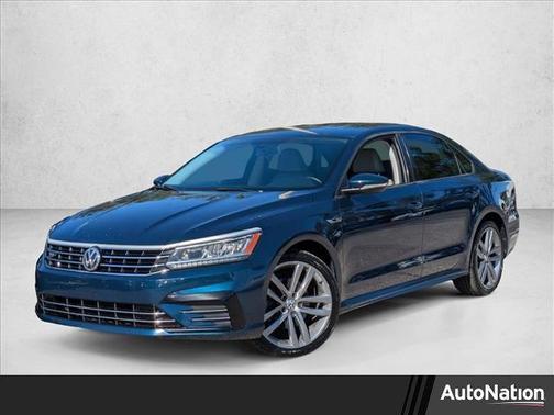 2018 Volkswagen Passat 2.0T R-Line