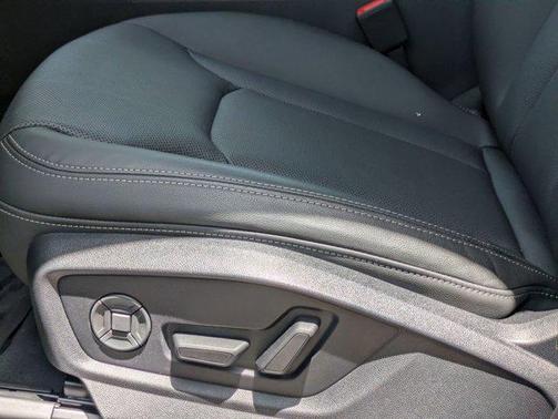 Waitomo Blue Metallic 2025 Audi Q8 55 Premium Plus