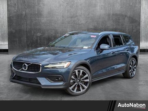 2020 Volvo V60 Cross Country T5