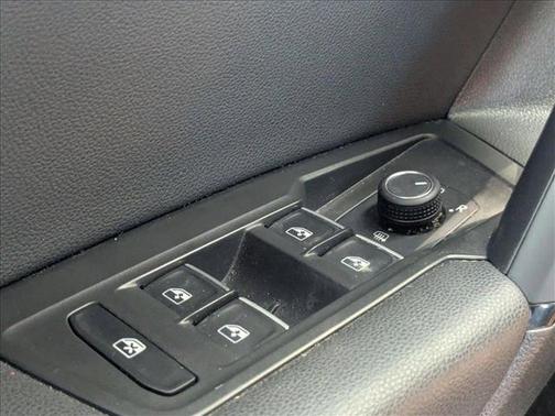 2019 Volkswagen Tiguan 2.0T SE