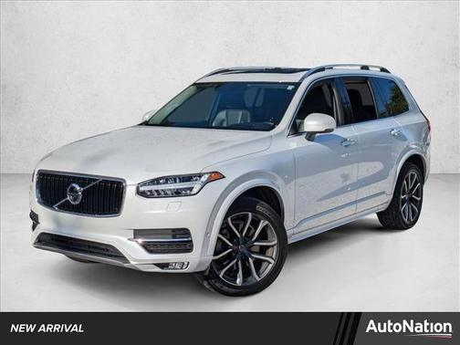 2019 Volvo XC90 T6 Momentum