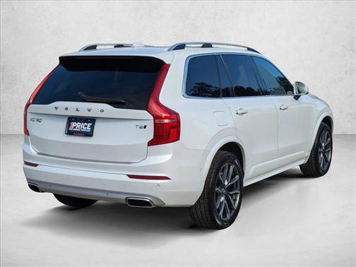 2019 Volvo XC90 T6 Momentum