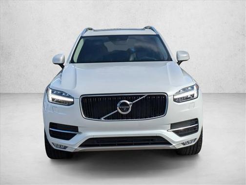 2019 Volvo XC90 T6 Momentum