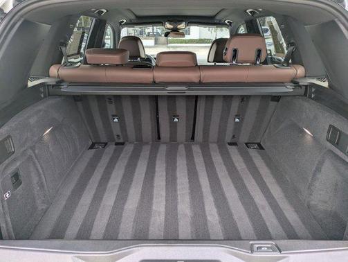 Mineral White Metallic 2026 BMW X5 xDrive40i