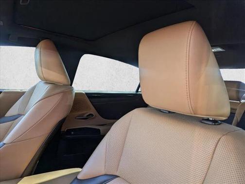 2021 Lexus ES 300h Base