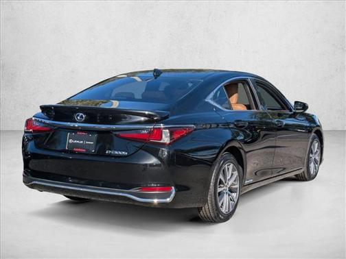 2021 Lexus ES 300h Base