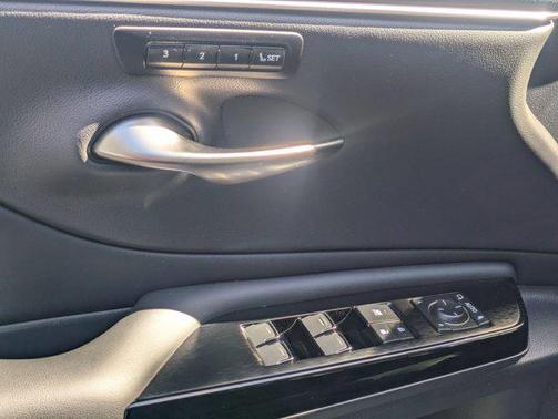 2024 Lexus ES 350 Base