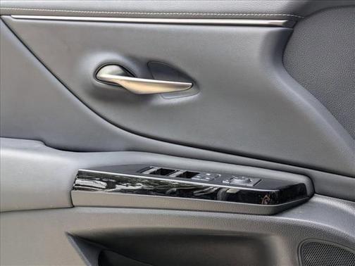 Caviar 2023 Lexus ES 350 Base